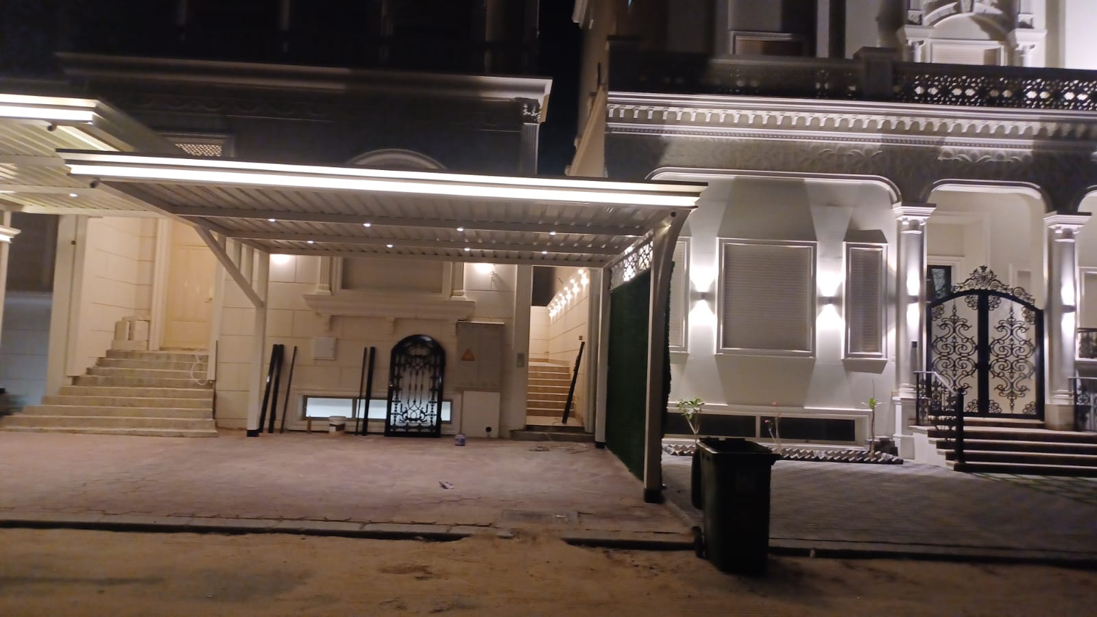 أبواب حديد بالليزر